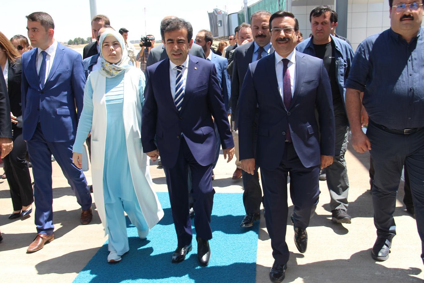 Vali Güzeloğlu: Diyarbakır Türkiye’nin kalbidir Vali Güzeloğlu: Diyarbakır Türkiye’nin kalbidir
